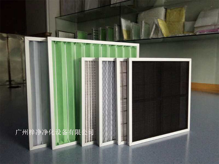 初效空氣過(guò)濾器在潔凈車間是許多高精度產(chǎn)業(yè)如半導(dǎo)體、藥品制造、生物科技等不可或缺的生產(chǎn)環(huán)境。